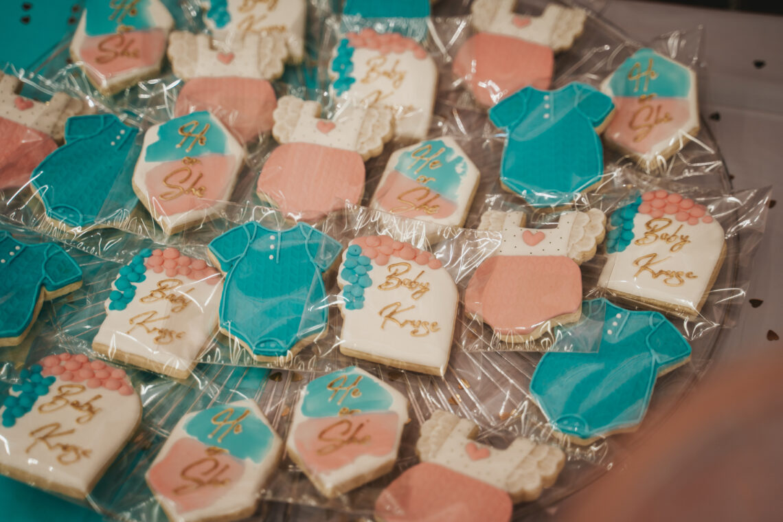 gender reveal cookies