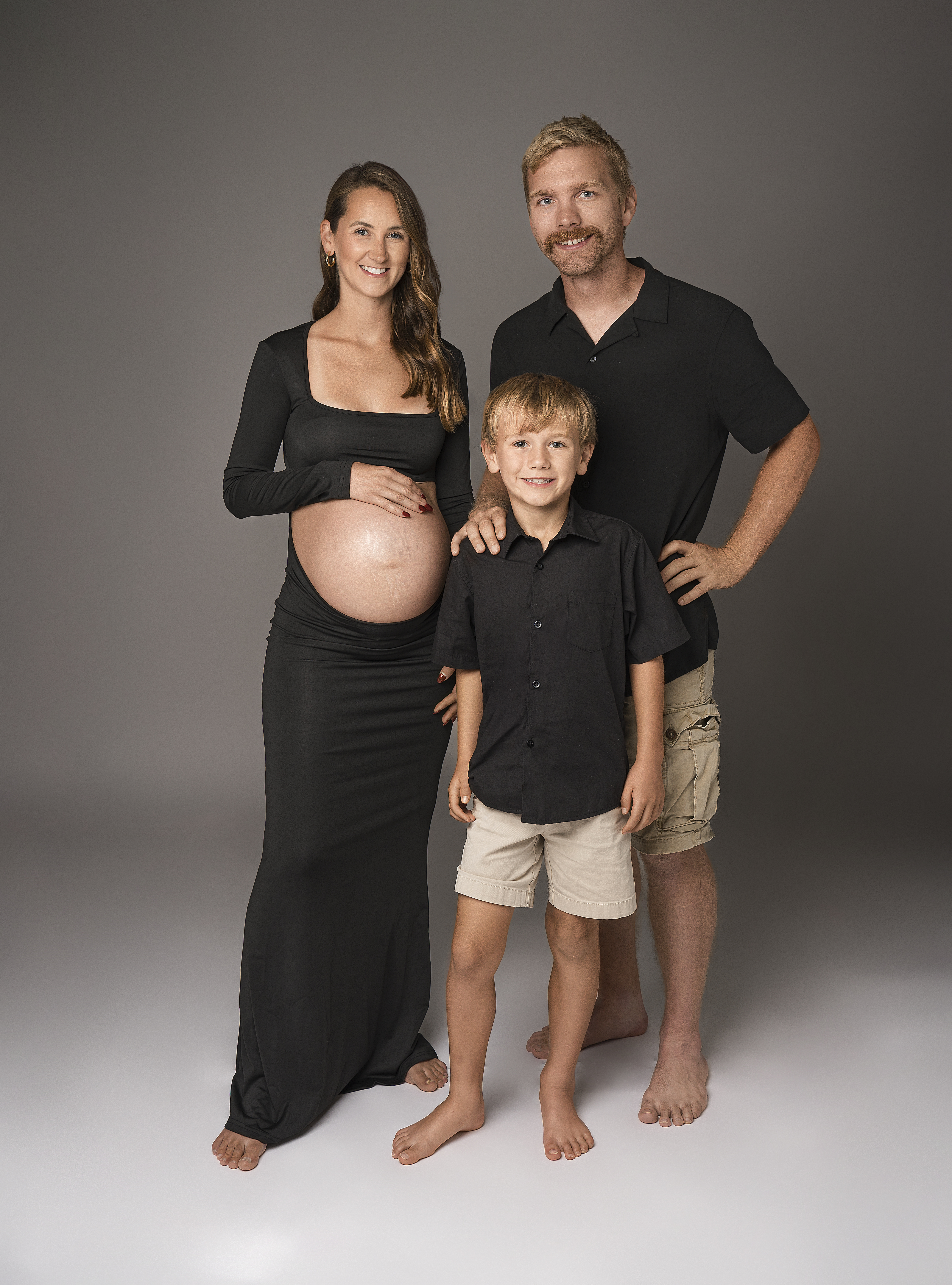 family maternity photo 