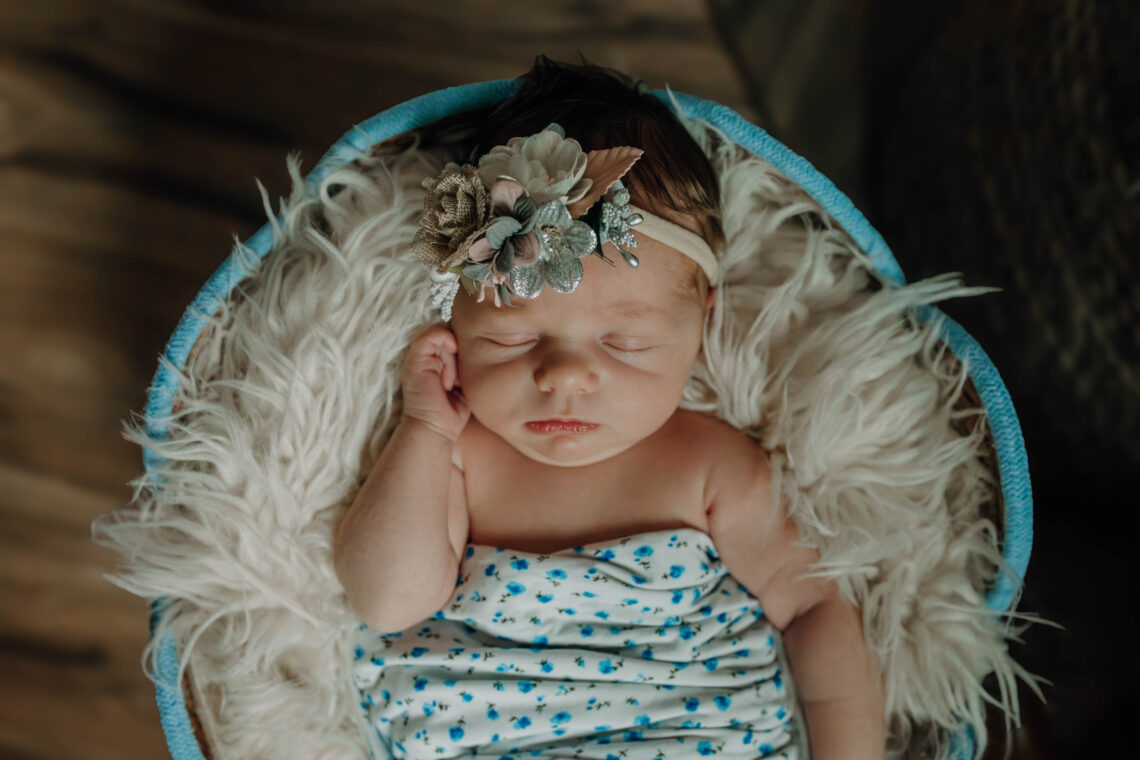 baby girl newborn photo